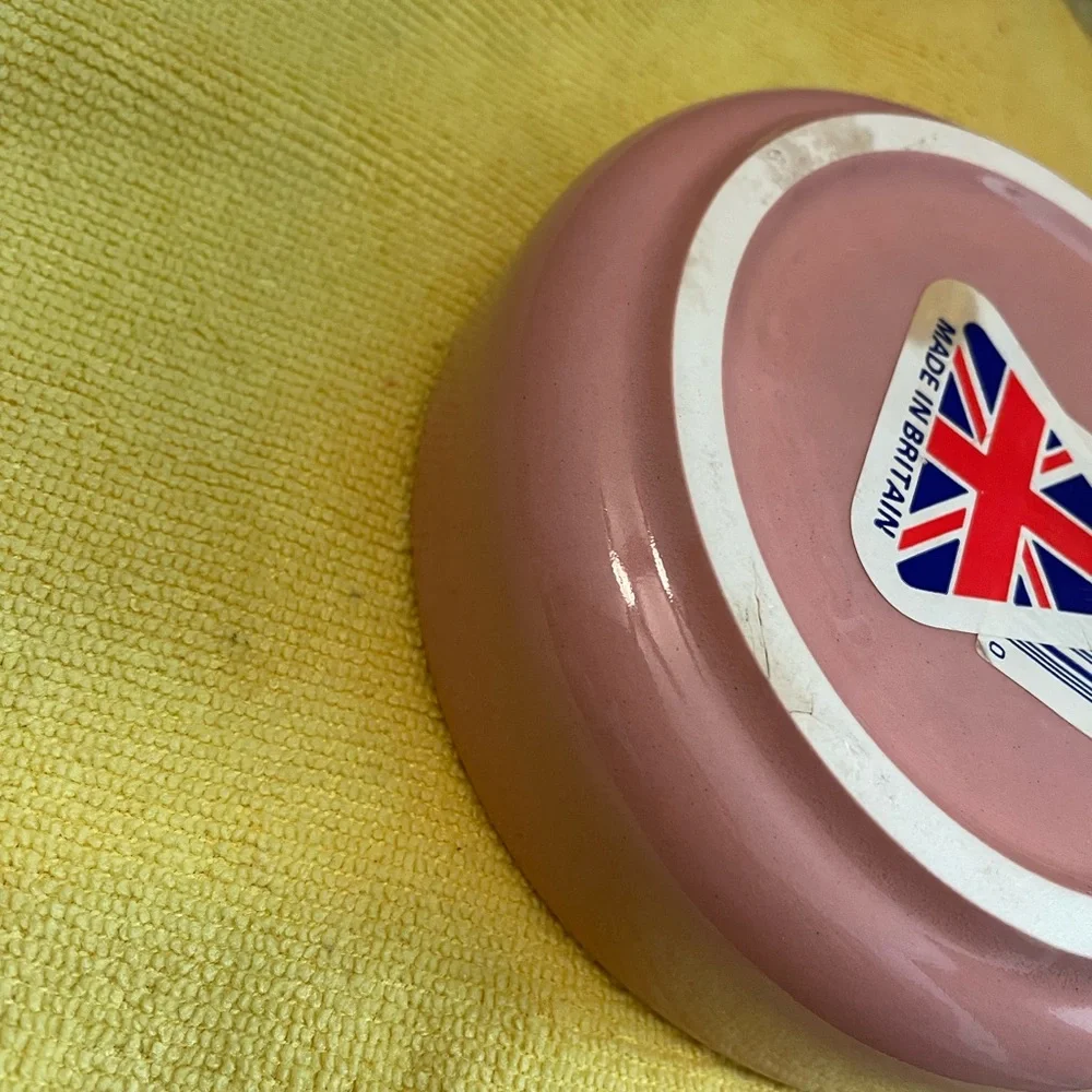 Cat Bowl by Mason Cash. Pink and white